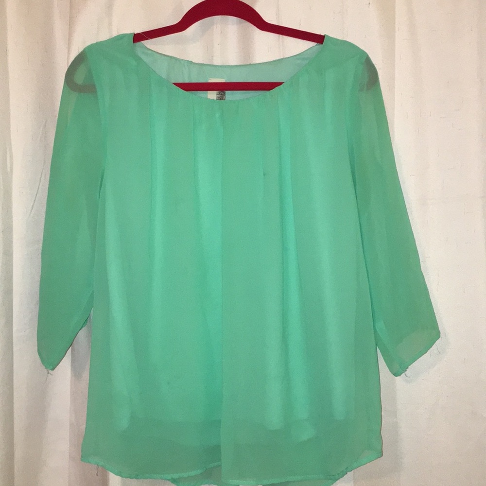 Seafoam green flowy top